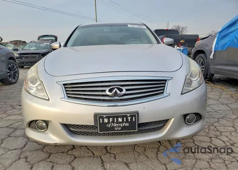 2015 Infiniti Q40 z USA, uszkodzony, nr VIN JN1CV6AP7FM501436
